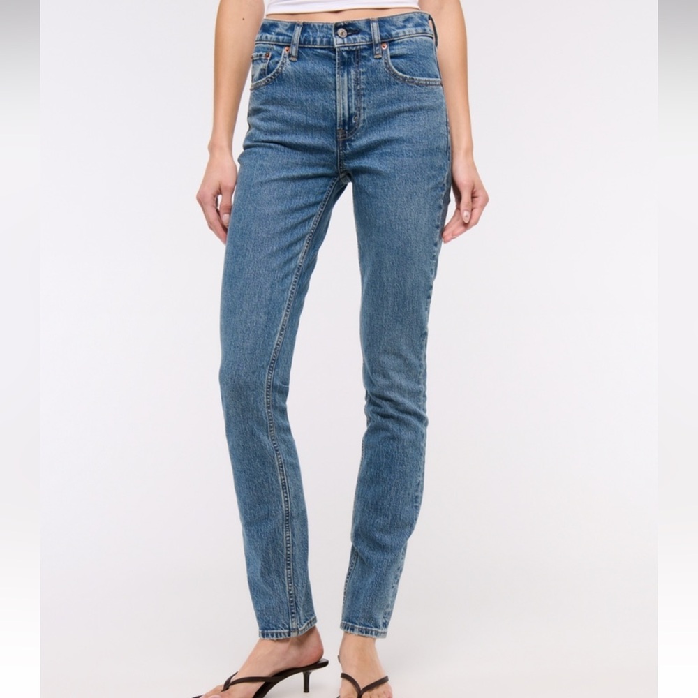 **LIKE NEW** Abercrombie High Rise Modern Skinny Jeans